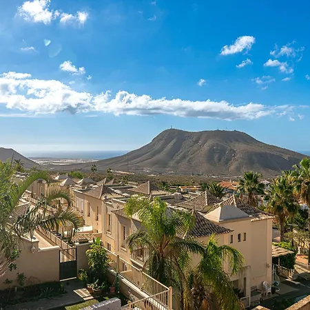 Del Duque Vila Chayofa